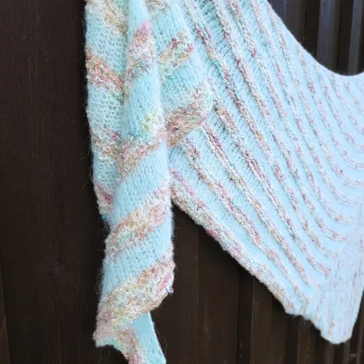 Bouclé Yarn / 圈圈纱 · Finished Projects / 成品应用