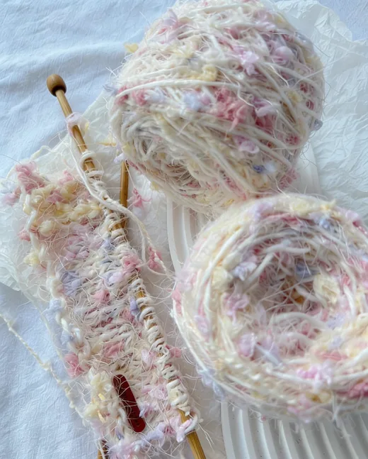 Bouclé Yarn / 圈圈纱 · Yarn / 纱线本体